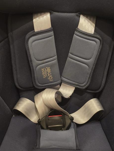 Britax/römer dualfix m i-size 2019, britax
