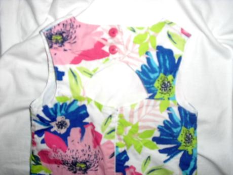 Luxusní květované šaty - super řešená záda, girl2girl,110