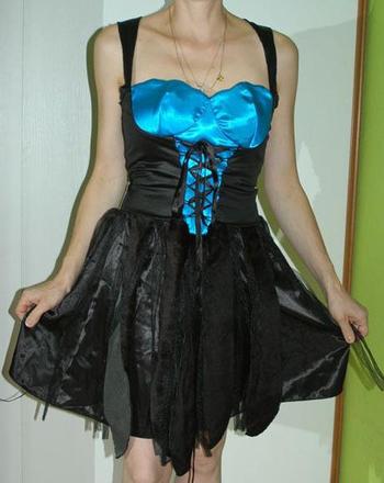 Karnevalové šaty  kostým čarodějnice i pirátka, 