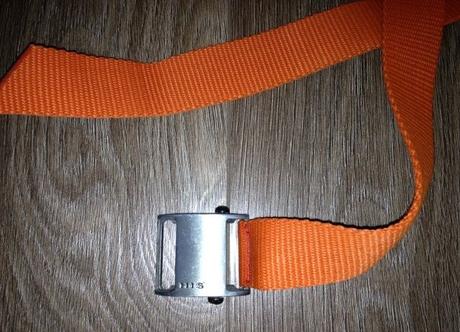 Oranžový pásek his, 