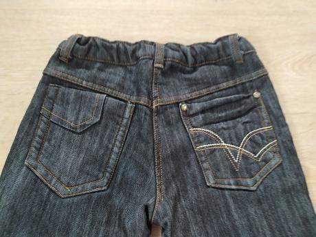 Černé zateplené rifle, 134