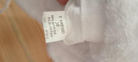 Zimní bílá čepice na zavazování, <50