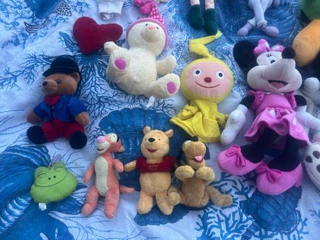 Plyšáci, lze i jednotlivě, jako celek sleva,