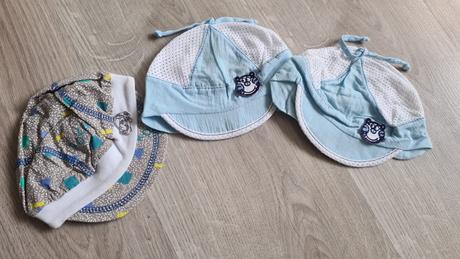 Chlapecké letní čepičky 3x 2x40 a 1x38, <50