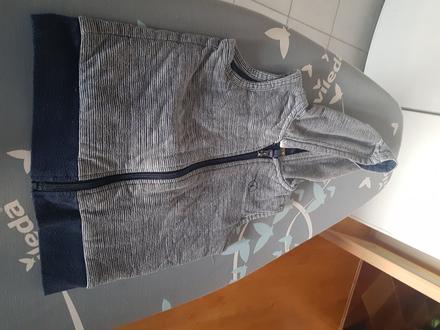 Chlapecká vesta, značka ani vel. neuvedena., 98