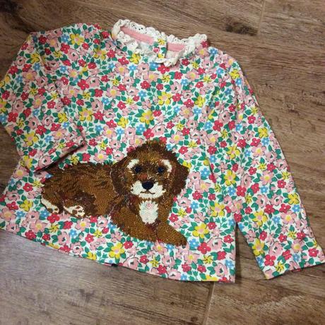 Tunika s vyšívaným pejskem, 74