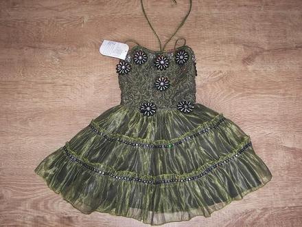 Slavnostní šaty, 86