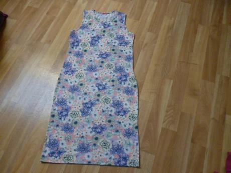 Dlouhé veselé šaty 12-13 yd, 158