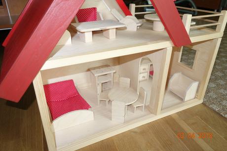 Domeček pro panenky, 