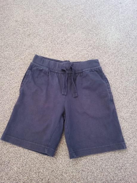 Kraťasy, lupilu,110