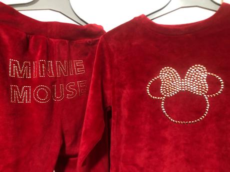 Sametová souprava s minnie mouse, 122