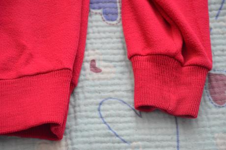 Sytě růžová mikina, 158