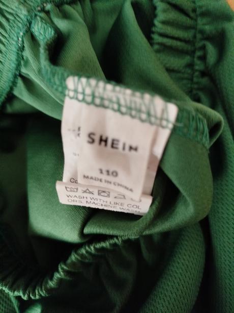 Kraťasy zn. shein vel.110, 110