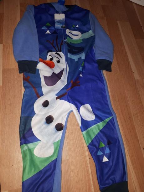Overal s olafem 104 disney, disney,104