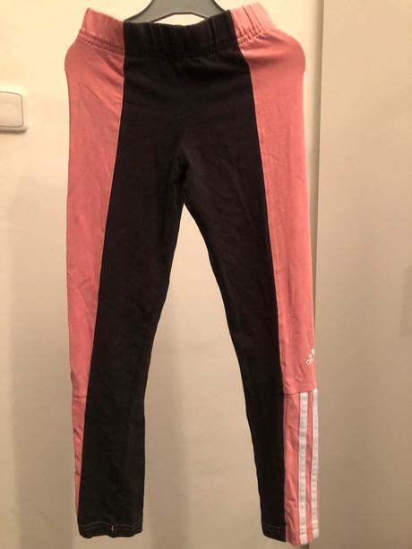 Černorůžové legíny, 128