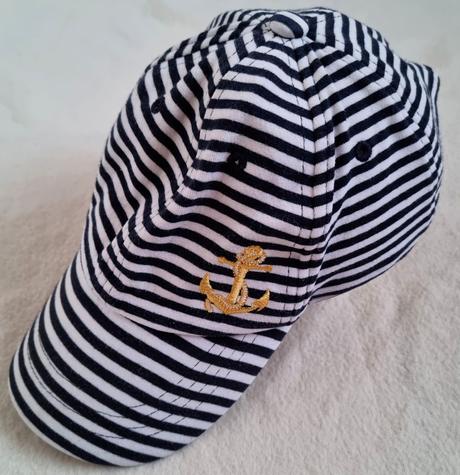 Pruhovaná kšiltovka, 128