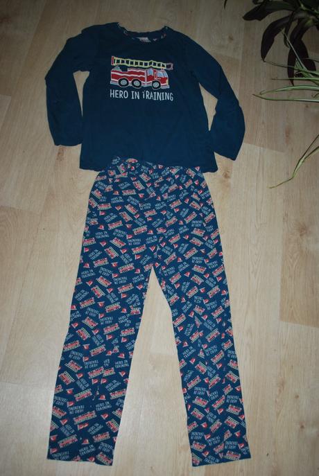 4x pyžamo 146/152 i jednotlivě, 146