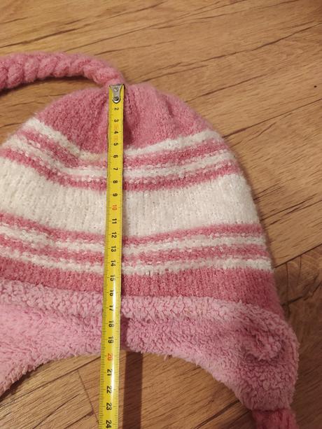 Dívčí zimní čepice,