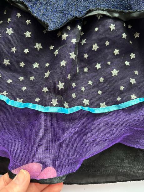 An15/ kostým čarodějka - v.5/8 let, 