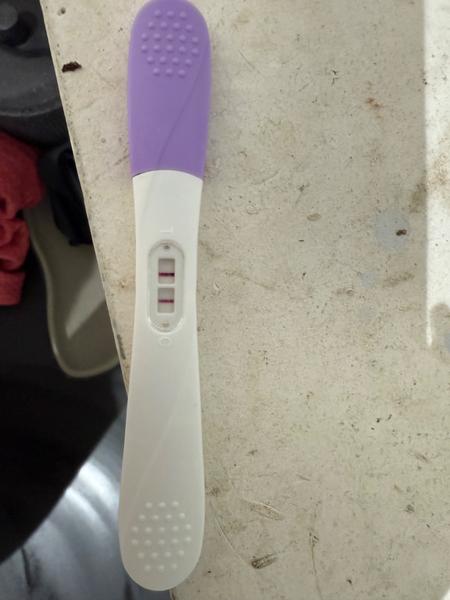 Bolest vaječníků v těhotenství. Je to normální?