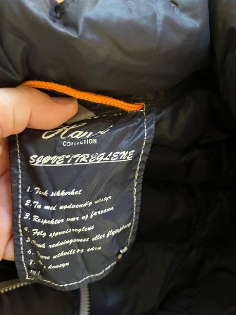 Lehká péřová vesta haust, 38