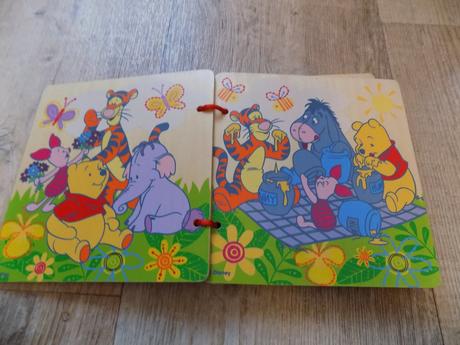 Dřevěná knížka medvídek pu, 
