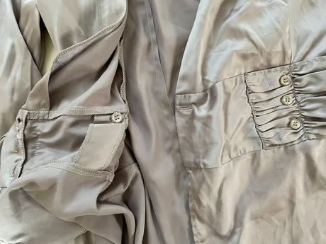 Satén halenka s cípem v pase, vel neuvedena cca m, m