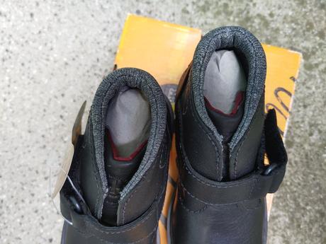 Nenošené dětské kožené boty dr. martens vel. 27, 27