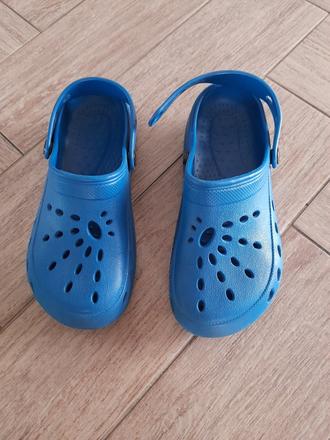 Tmavě modré crocsy, zn. crivit, vel. 33/34, 33