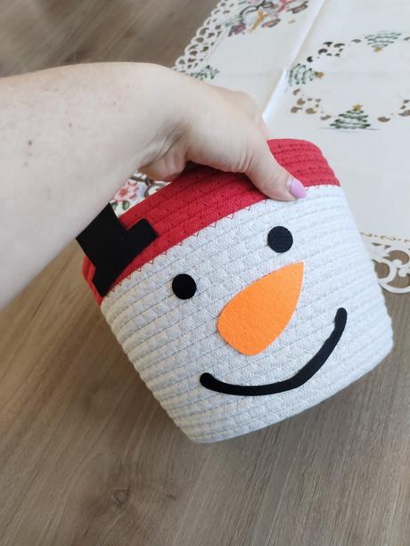 Nový vánoční ubrus s košíkem, 