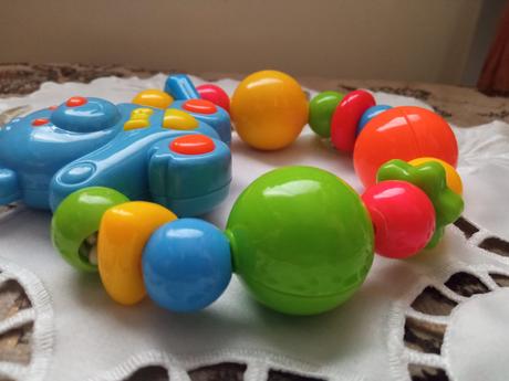 Dětské chrastítko medvídek s korálky, 