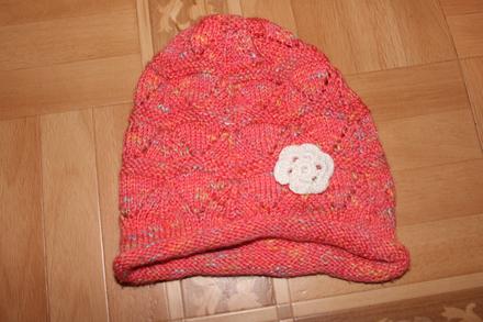 Dívčí pletená čepička květ, obv. 31 - 36 cm, 56