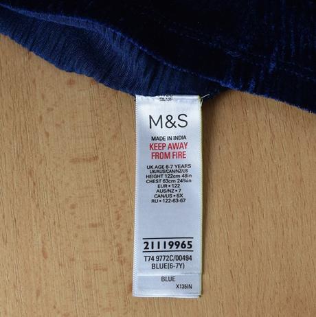 Šaty vel. 6 - 7 let, marks & spencer,122