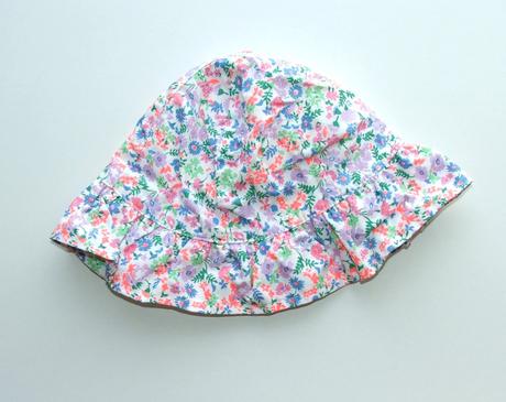 C66 květovaný klobouk vel. 86, marks & spencer,86