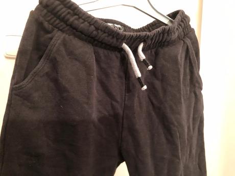 Chlapecké tepláky s kapsami a tkanicí, 98