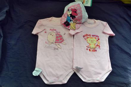 2x body ,v.92 bavlna s kšiltovkou,nové, 92