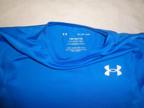 Modré funkční tričko 128/134, under armour,128