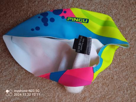 Čepice neón zn."pingu" vel."s-m",