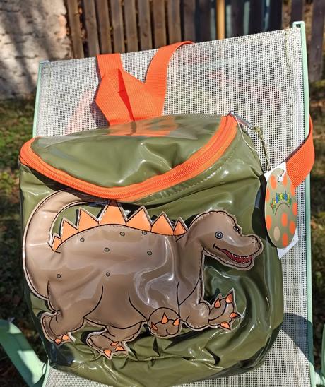 Batůžek dinosaurus, 