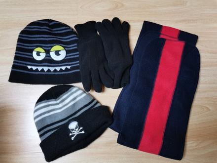 Čepice, šála a rukavice, 116