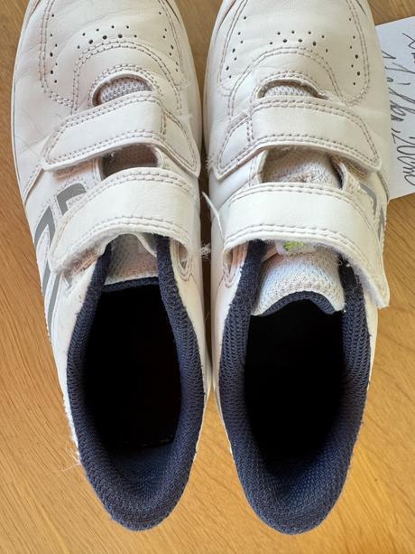 Boty s bílou podrážkou, decathlon,31