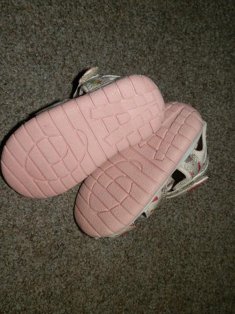 Sandálky vel.20, 20