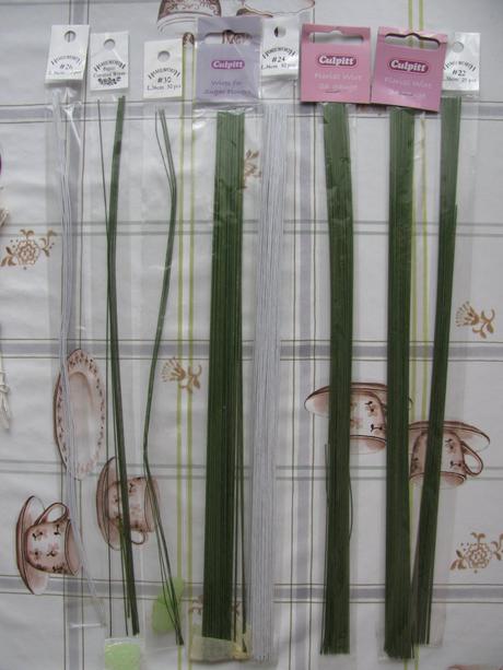 Cukrářské potřeby-květinové drátky a pestíky,