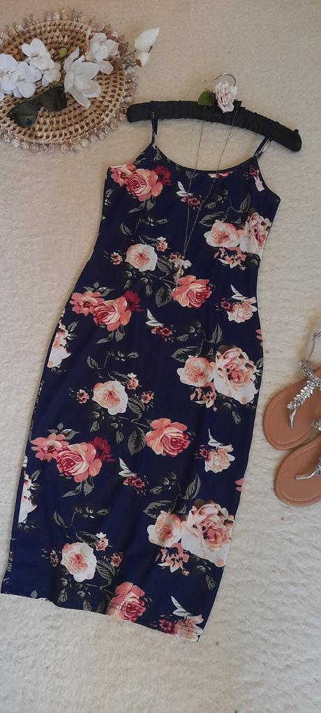 Květinové přiléhavé midi šaty, l