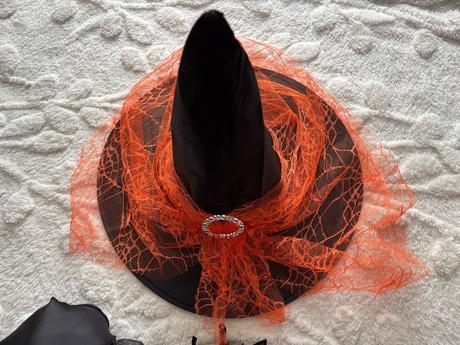 An26/ kostým čarodějnice s kloboukem - v.8/10 let, 