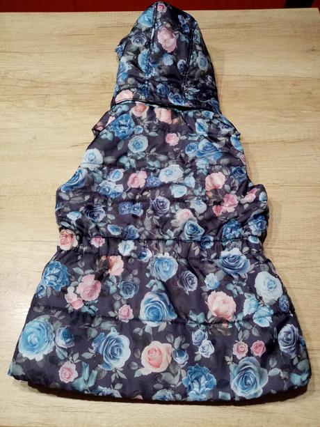 Vesta hm, girls vel. 122/128, h&m,122