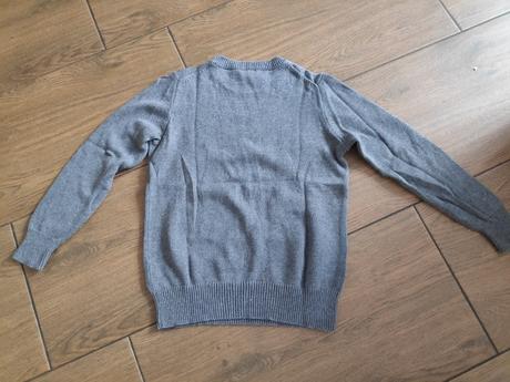 Svetr vel.140-146, 140