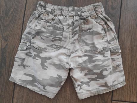 Maskáčové kraťasy, 92