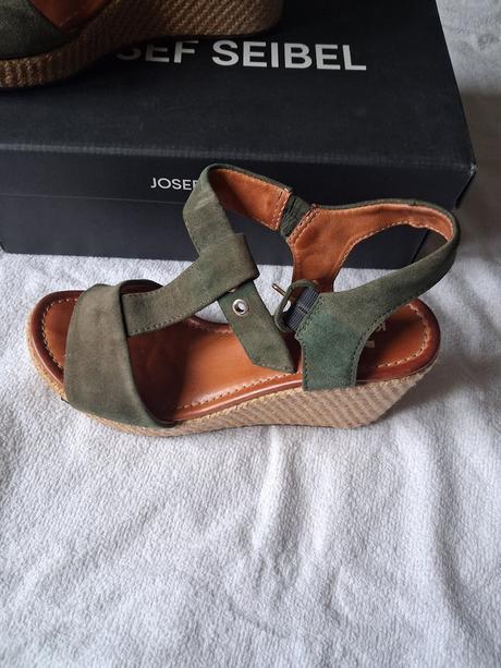 Letní sandály na klínku, 39