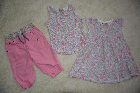 Kytičkovaný letní komplet, 86–98